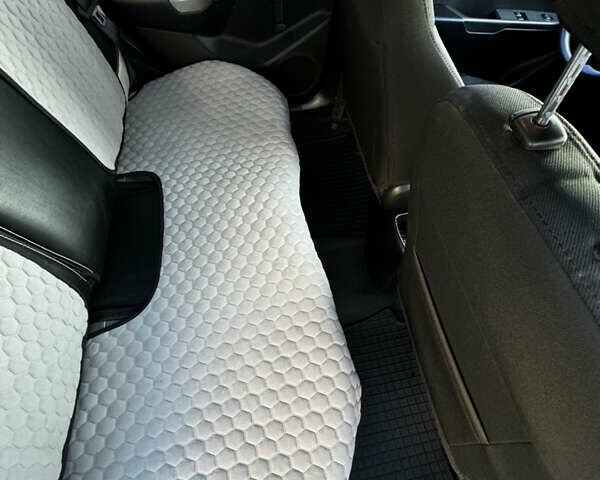 Серый Киа Рио, объемом двигателя 1.4 л и пробегом 88 тыс. км за 9000 $, фото 21 на Automoto.ua