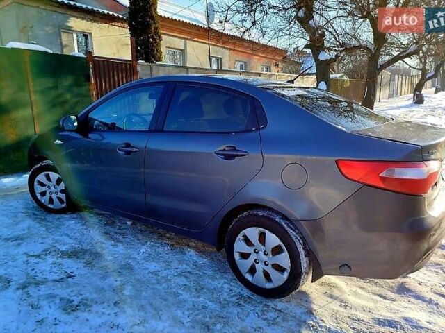 Серый Киа Рио, объемом двигателя 1.4 л и пробегом 25 тыс. км за 5500 $, фото 2 на Automoto.ua