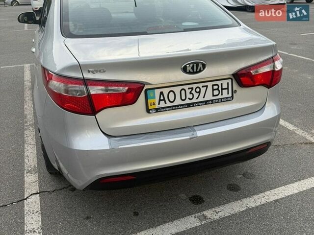 Серый Киа Рио, объемом двигателя 1.4 л и пробегом 100 тыс. км за 7500 $, фото 2 на Automoto.ua