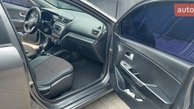 Серый Киа Рио, объемом двигателя 1.4 л и пробегом 150 тыс. км за 8600 $, фото 11 на Automoto.ua