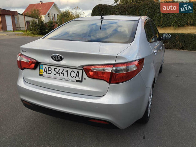Серый Киа Рио, объемом двигателя 1.4 л и пробегом 90 тыс. км за 9200 $, фото 7 на Automoto.ua
