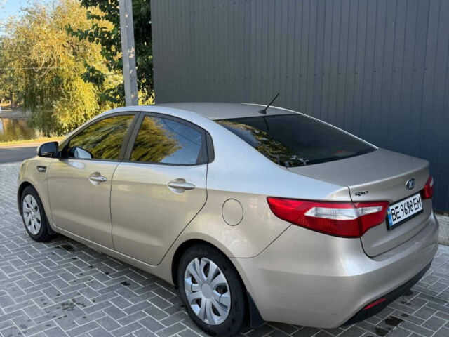Серый Киа Рио, объемом двигателя 1.4 л и пробегом 223 тыс. км за 7399 $, фото 3 на Automoto.ua