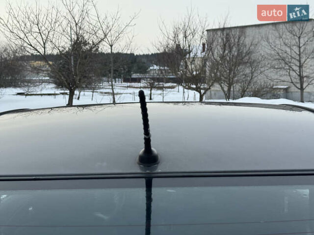 Серый Киа Рио, объемом двигателя 1.4 л и пробегом 260 тыс. км за 7799 $, фото 6 на Automoto.ua