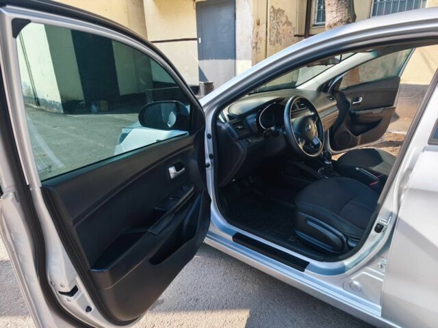 Серый Киа Рио, объемом двигателя 1.4 л и пробегом 175 тыс. км за 8100 $, фото 12 на Automoto.ua