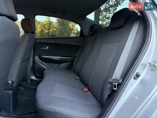 Серый Киа Рио, объемом двигателя 1.59 л и пробегом 254 тыс. км за 8499 $, фото 38 на Automoto.ua