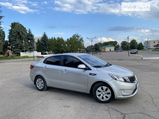 Серый Киа Рио, объемом двигателя 1.4 л и пробегом 175 тыс. км за 7200 $, фото 4 на Automoto.ua