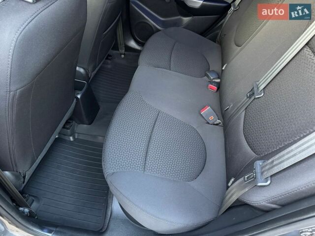 Сірий Кіа Ріо, об'ємом двигуна 1.4 л та пробігом 87 тис. км за 8950 $, фото 62 на Automoto.ua