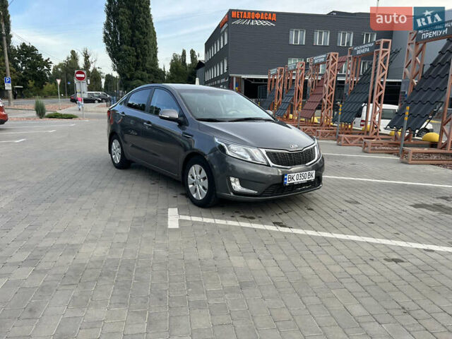 Серый Киа Рио, объемом двигателя 1.6 л и пробегом 190 тыс. км за 7000 $, фото 1 на Automoto.ua