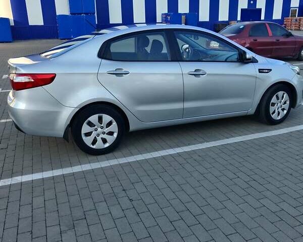 Сірий Кіа Ріо, об'ємом двигуна 1.4 л та пробігом 83 тис. км за 8200 $, фото 3 на Automoto.ua