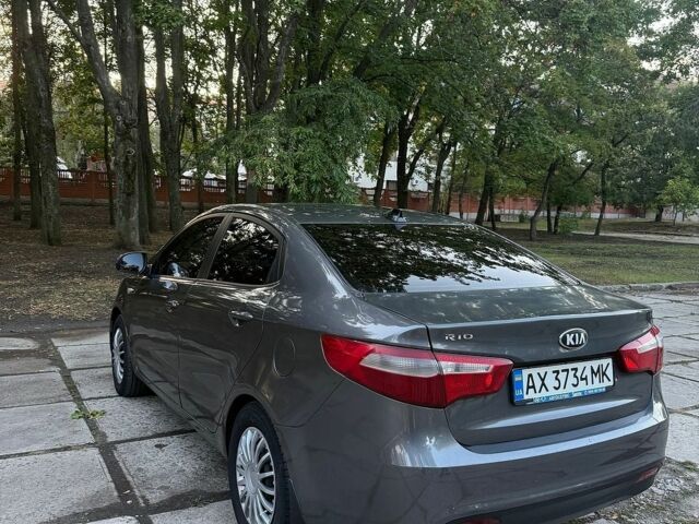 Сірий Кіа Ріо, об'ємом двигуна 1.4 л та пробігом 202 тис. км за 6500 $, фото 3 на Automoto.ua