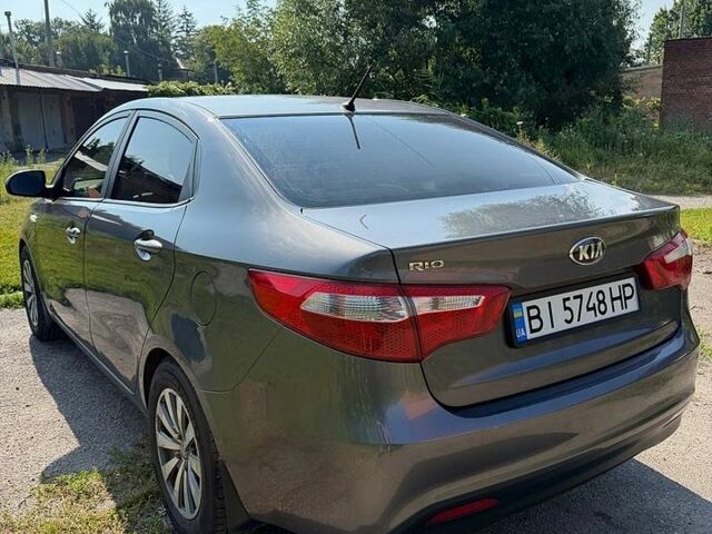 Серый Киа Рио, объемом двигателя 1.4 л и пробегом 320 тыс. км за 6300 $, фото 3 на Automoto.ua