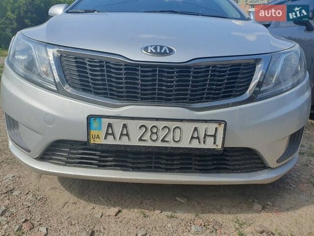 Серый Киа Рио, объемом двигателя 1.4 л и пробегом 145 тыс. км за 8227 $, фото 4 на Automoto.ua