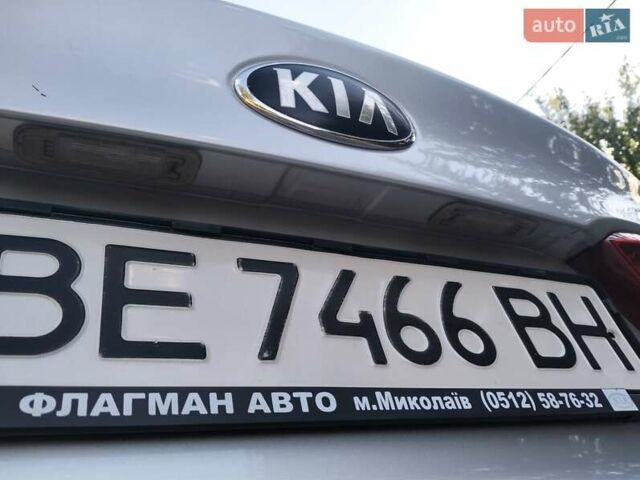 Сірий Кіа Ріо, об'ємом двигуна 1.59 л та пробігом 253 тис. км за 8000 $, фото 10 на Automoto.ua
