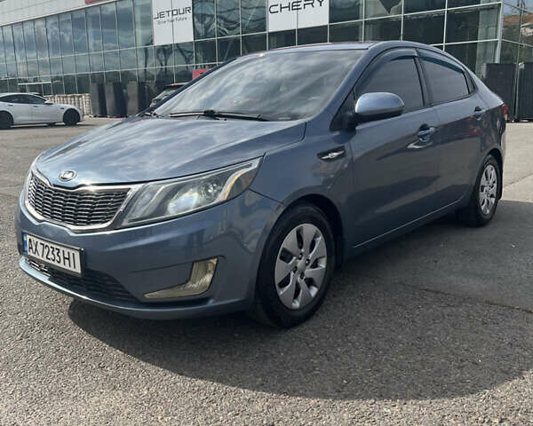 Сірий Кіа Ріо, об'ємом двигуна 1.4 л та пробігом 183 тис. км за 7800 $, фото 1 на Automoto.ua