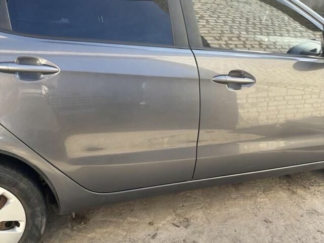 Серый Киа Рио, объемом двигателя 1.4 л и пробегом 104 тыс. км за 7000 $, фото 6 на Automoto.ua