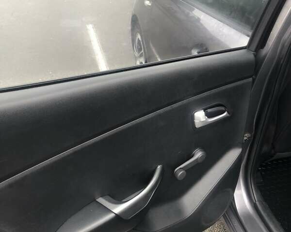 Серый Киа Рио, объемом двигателя 1.4 л и пробегом 265 тыс. км за 6200 $, фото 9 на Automoto.ua