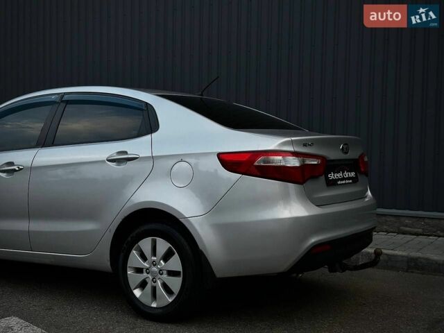 Серый Киа Рио, объемом двигателя 1.59 л и пробегом 232 тыс. км за 6999 $, фото 6 на Automoto.ua