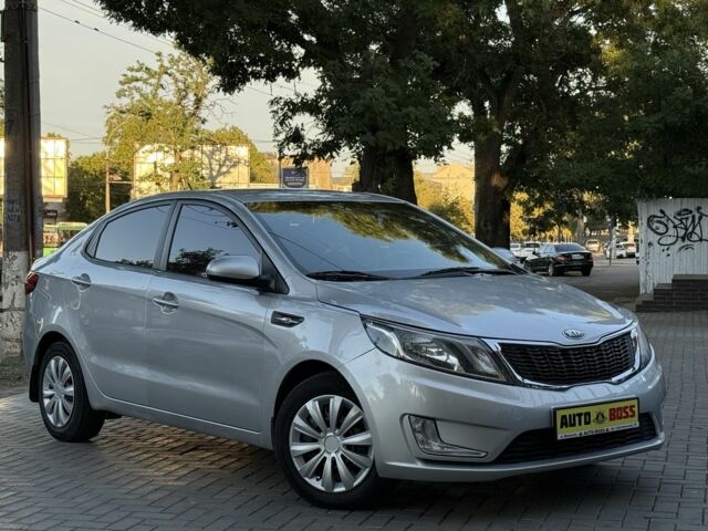 Серый Киа Рио, объемом двигателя 1.6 л и пробегом 254 тыс. км за 8499 $, фото 4 на Automoto.ua