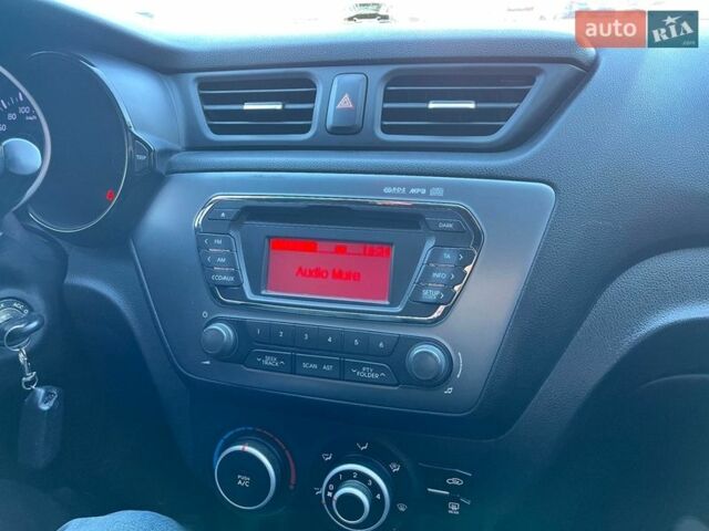 Серый Киа Рио, объемом двигателя 1.4 л и пробегом 168 тыс. км за 7500 $, фото 10 на Automoto.ua