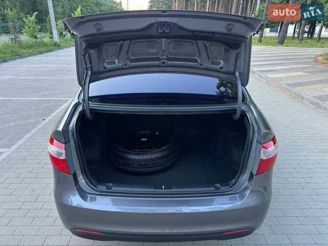 Серый Киа Рио, объемом двигателя 1.4 л и пробегом 87 тыс. км за 8950 $, фото 72 на Automoto.ua