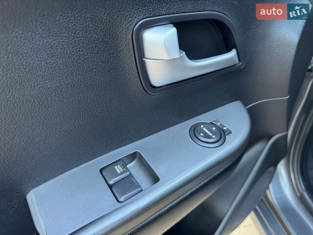 Сірий Кіа Ріо, об'ємом двигуна 1.4 л та пробігом 87 тис. км за 8950 $, фото 35 на Automoto.ua