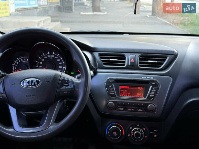 Серый Киа Рио, объемом двигателя 1.59 л и пробегом 254 тыс. км за 8499 $, фото 31 на Automoto.ua