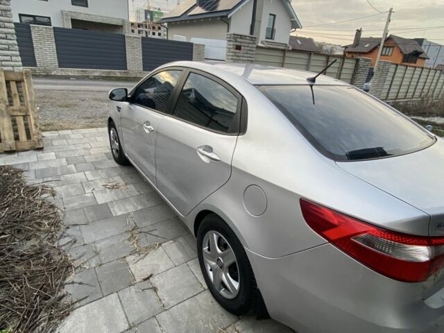 Сірий Кіа Ріо, об'ємом двигуна 1.6 л та пробігом 3 тис. км за 6400 $, фото 1 на Automoto.ua
