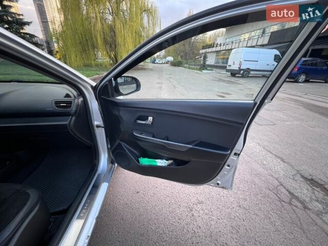 Серый Киа Рио, объемом двигателя 1.6 л и пробегом 292 тыс. км за 6700 $, фото 20 на Automoto.ua