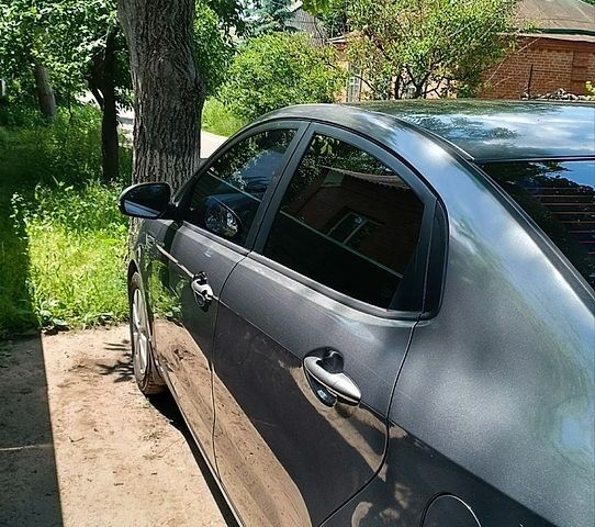 Серый Киа Рио, объемом двигателя 1.6 л и пробегом 194 тыс. км за 7800 $, фото 2 на Automoto.ua