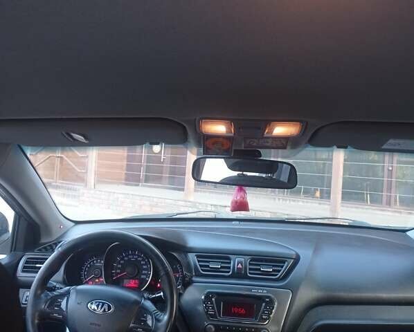 Сірий Кіа Ріо, об'ємом двигуна 1.4 л та пробігом 233 тис. км за 6300 $, фото 2 на Automoto.ua