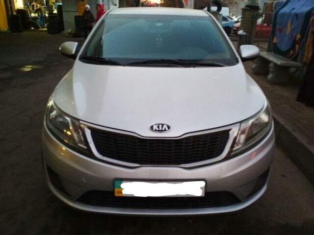 Серый Киа Рио, объемом двигателя 1.4 л и пробегом 36 тыс. км за 11000 $, фото 2 на Automoto.ua
