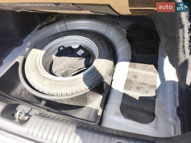 Сірий Кіа Ріо, об'ємом двигуна 1.59 л та пробігом 115 тис. км за 3500 $, фото 8 на Automoto.ua