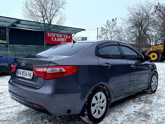 Серый Киа Рио, объемом двигателя 1.4 л и пробегом 15300 тыс. км за 7300 $, фото 3 на Automoto.ua