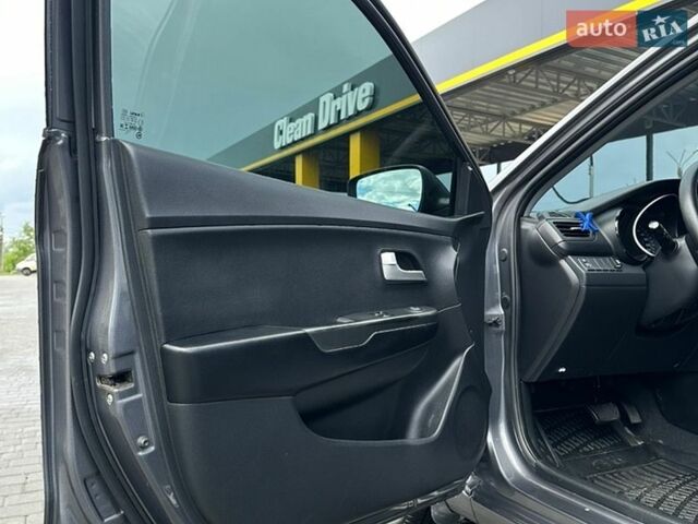Серый Киа Рио, объемом двигателя 1.4 л и пробегом 146 тыс. км за 7900 $, фото 15 на Automoto.ua