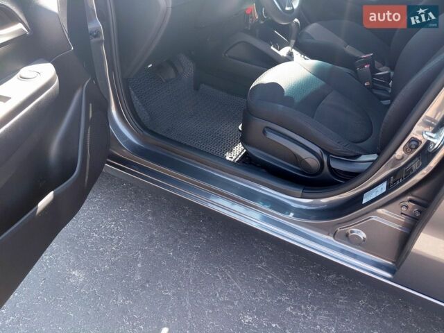 Серый Киа Рио, объемом двигателя 1.4 л и пробегом 98 тыс. км за 8500 $, фото 21 на Automoto.ua