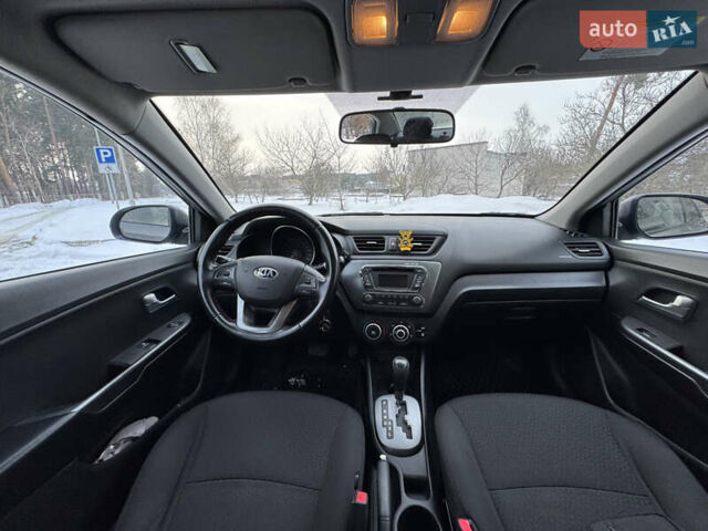 Серый Киа Рио, объемом двигателя 1.4 л и пробегом 260 тыс. км за 7799 $, фото 20 на Automoto.ua