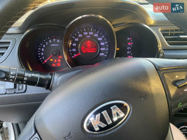 Серый Киа Рио, объемом двигателя 1.6 л и пробегом 176 тыс. км за 8200 $, фото 2 на Automoto.ua