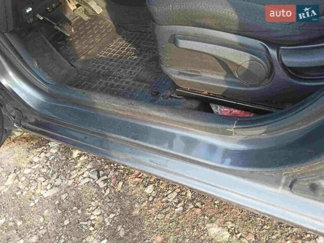 Серый Киа Рио, объемом двигателя 1.4 л и пробегом 70 тыс. км за 9000 $, фото 33 на Automoto.ua