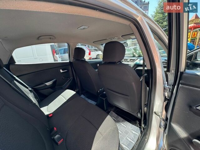 Сірий Кіа Ріо, об'ємом двигуна 1.4 л та пробігом 113 тис. км за 8350 $, фото 174 на Automoto.ua
