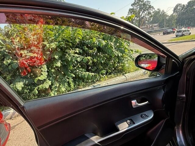 Серый Киа Рио, объемом двигателя 1.4 л и пробегом 132 тыс. км за 8000 $, фото 10 на Automoto.ua