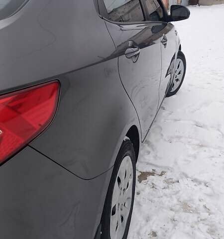 Серый Киа Рио, объемом двигателя 1.4 л и пробегом 169 тыс. км за 7500 $, фото 5 на Automoto.ua