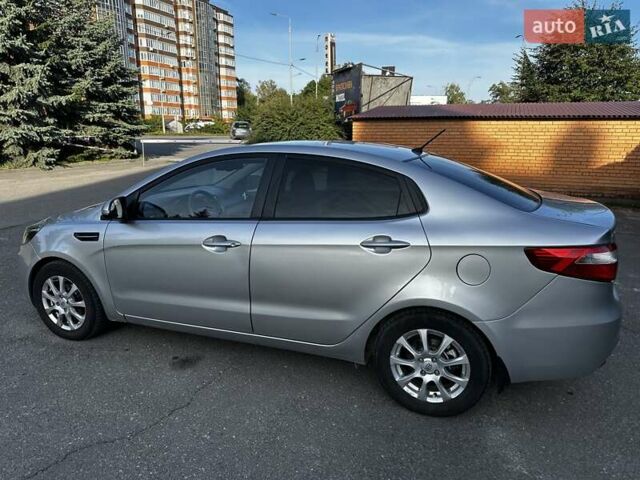 Серый Киа Рио, объемом двигателя 1.6 л и пробегом 134 тыс. км за 7900 $, фото 2 на Automoto.ua