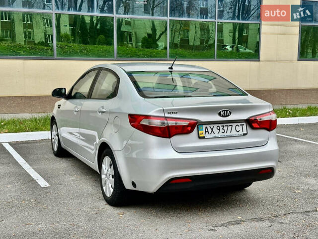 Серый Киа Рио, объемом двигателя 1.6 л и пробегом 168 тыс. км за 7800 $, фото 5 на Automoto.ua