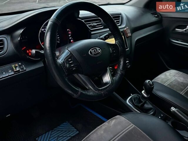 Серый Киа Рио, объемом двигателя 1.59 л и пробегом 232 тыс. км за 6999 $, фото 18 на Automoto.ua