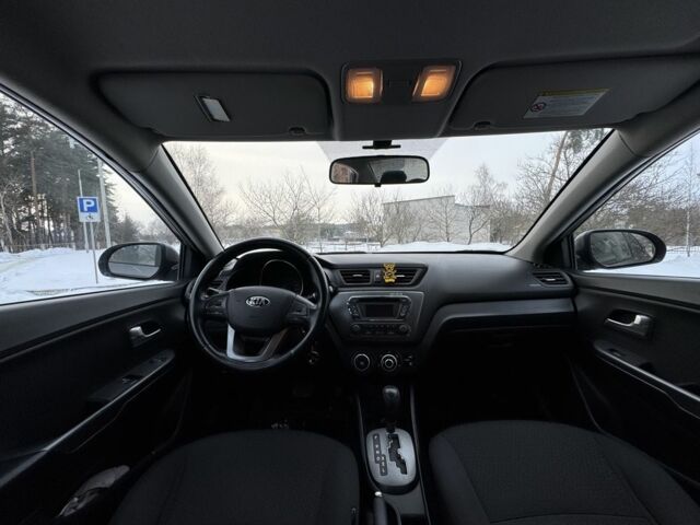 Серый Киа Рио, объемом двигателя 1.4 л и пробегом 260 тыс. км за 7499 $, фото 19 на Automoto.ua
