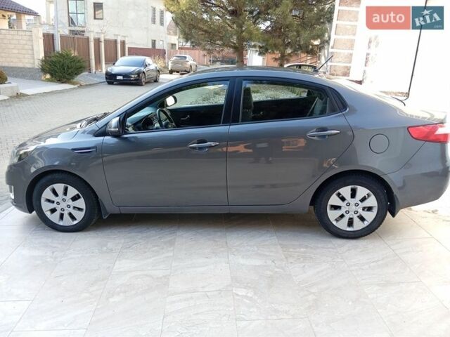 Серый Киа Рио, объемом двигателя 1.59 л и пробегом 42 тыс. км за 12000 $, фото 3 на Automoto.ua