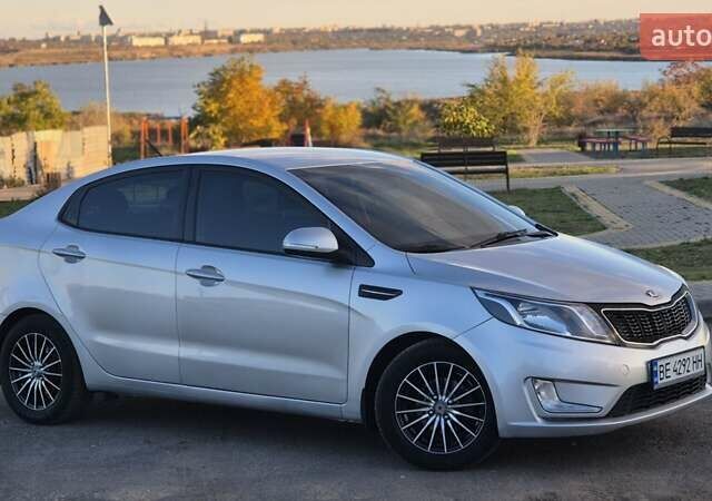 Киа Рио 2013 в Николаеве на Automoto.ua Серый Киа Рио, объемом двигателя 1.6 л и пробегом 177 тыс. км за 8499 $, фото 2 на Automoto.ua