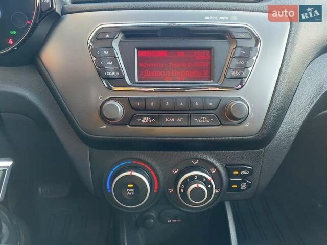 Серый Киа Рио, объемом двигателя 1.4 л и пробегом 95 тыс. км за 8500 $, фото 34 на Automoto.ua