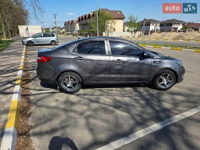 Серый Киа Рио, объемом двигателя 1.4 л и пробегом 97 тыс. км за 8700 $, фото 6 на Automoto.ua