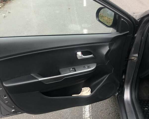 Серый Киа Рио, объемом двигателя 1.4 л и пробегом 265 тыс. км за 6100 $, фото 8 на Automoto.ua